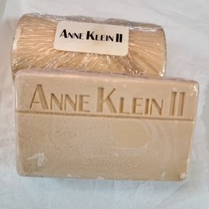 Anne Klein II Fragranced Bath Bar Soaps x2